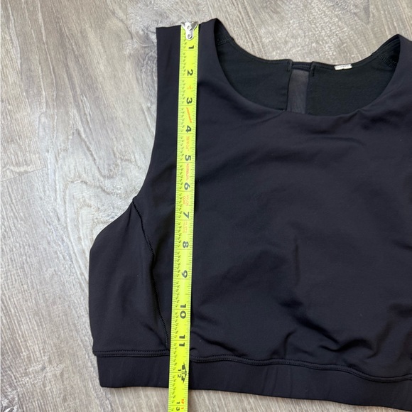 Lululemon Black Cropped Sports Bra Size 6 - Picture 4 of 5